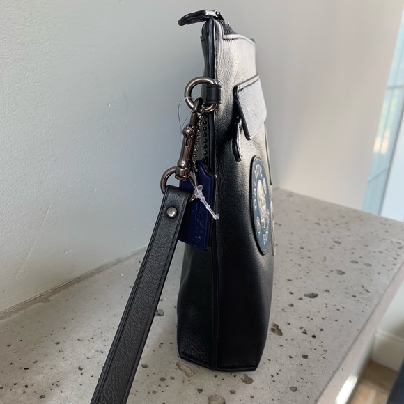 Star Wars X Coach Carryall Pouch With Patches - Picture 3 of 7